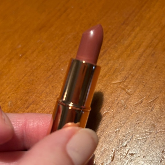 Charlotte Tilbury Matte Lipstick Pillow Talk - Picture 8 of 16